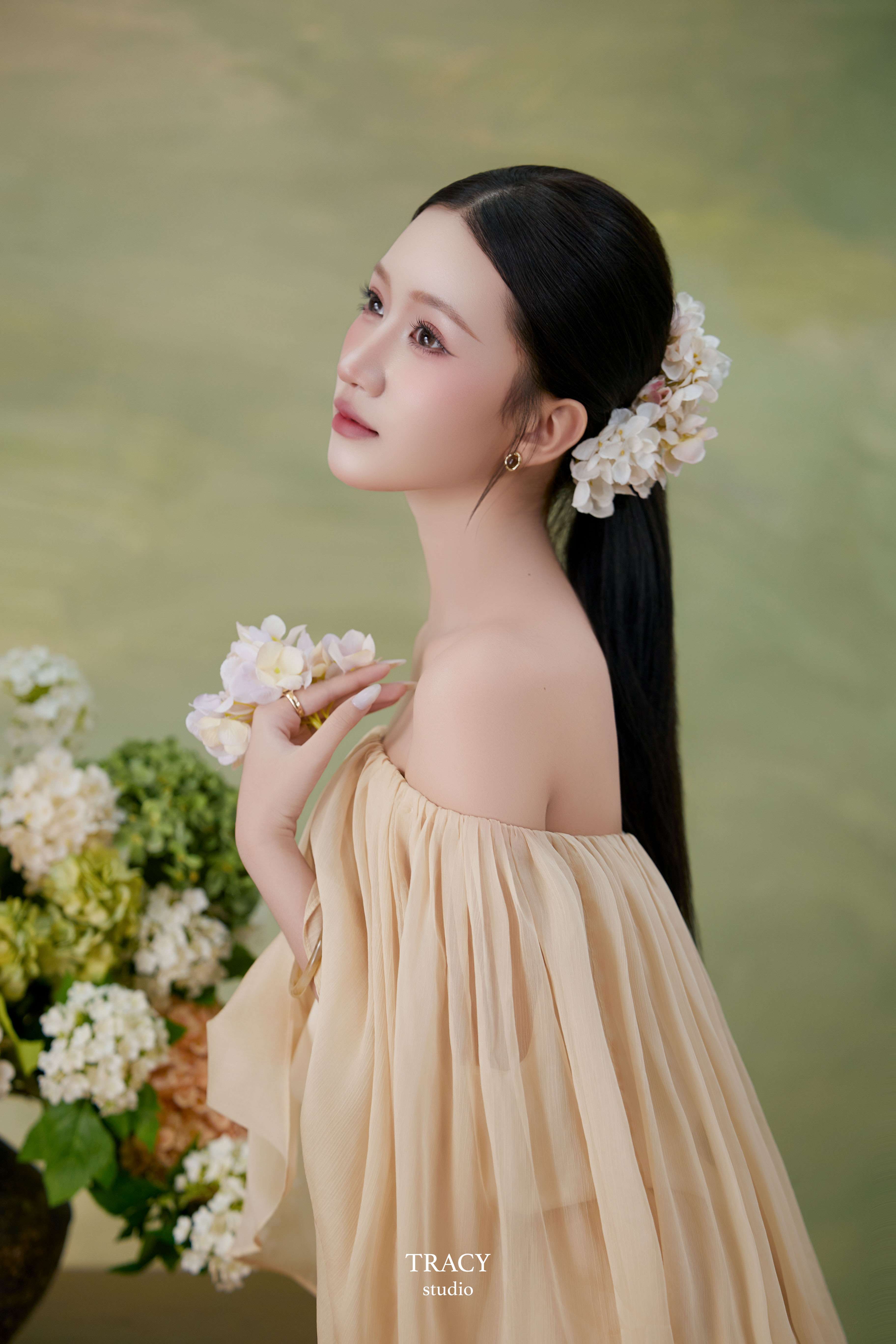 frontend/img/gallery/concept-nang-tho/tracy-studio-chup-concept-nang-tho-hoa (2).jpg